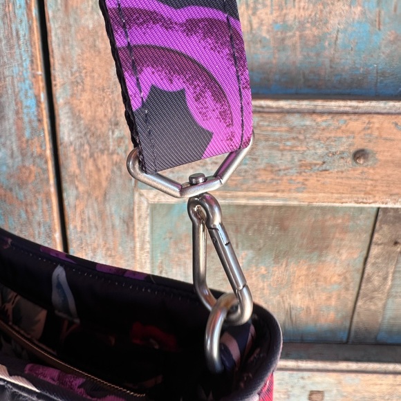 Vera Bradley navy blue floral purse - Picture 3 of 6